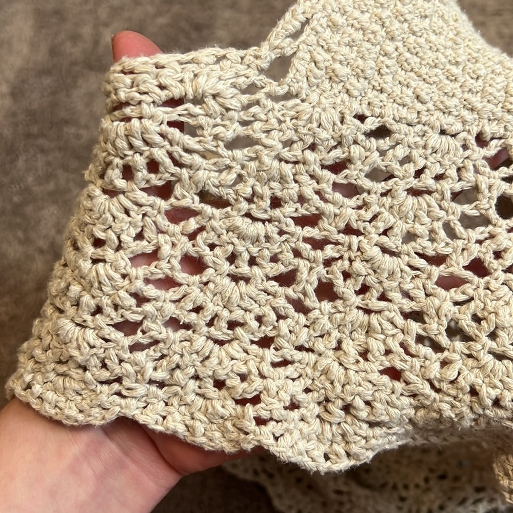 HOLLISTER • Crochet Top - Picture 7 of 7